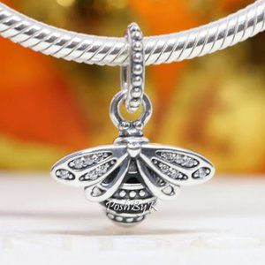PANDORA Sparkling Queen Bee Charm 398840C01